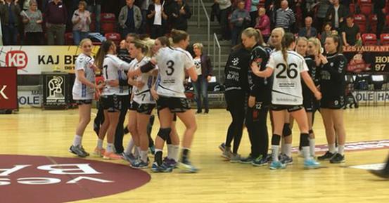 553x0-0c479f361b458d6b03fa30f6051f70ba