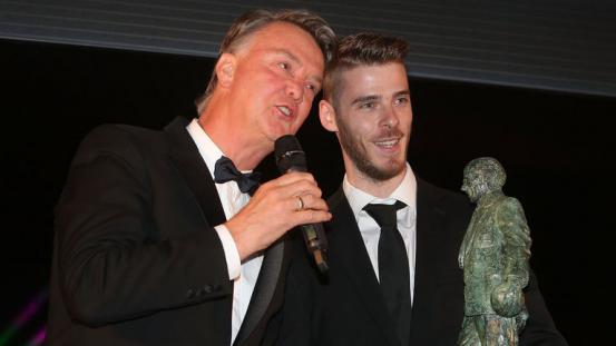 553x0-147040ef57352c83c00f12ecc7b07aed