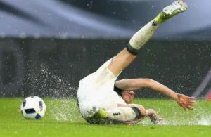 553x0-8ae8e9b6023b1e888eee258354bdcf14