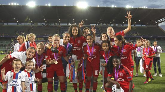 553x0-daa5a2ea62bff234ef101596cf1b6f97